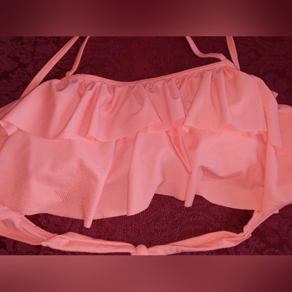 Peach Padded Ruffled Swim Top🏵️ - Picture 2 of 6